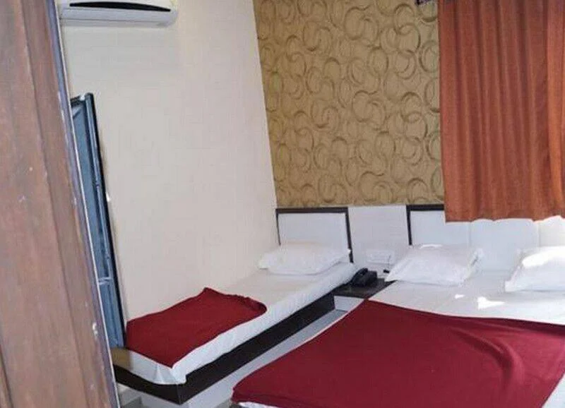 Two Bad Room Image